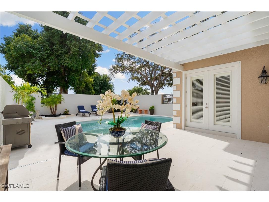 4840 W Boulevard Court Naples FL 34103 225079733 image2