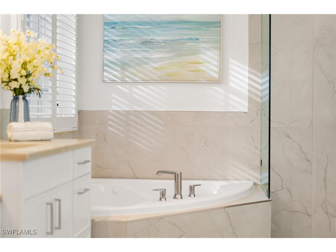 4840 W Boulevard Court Naples FL 34103 225079733 image22