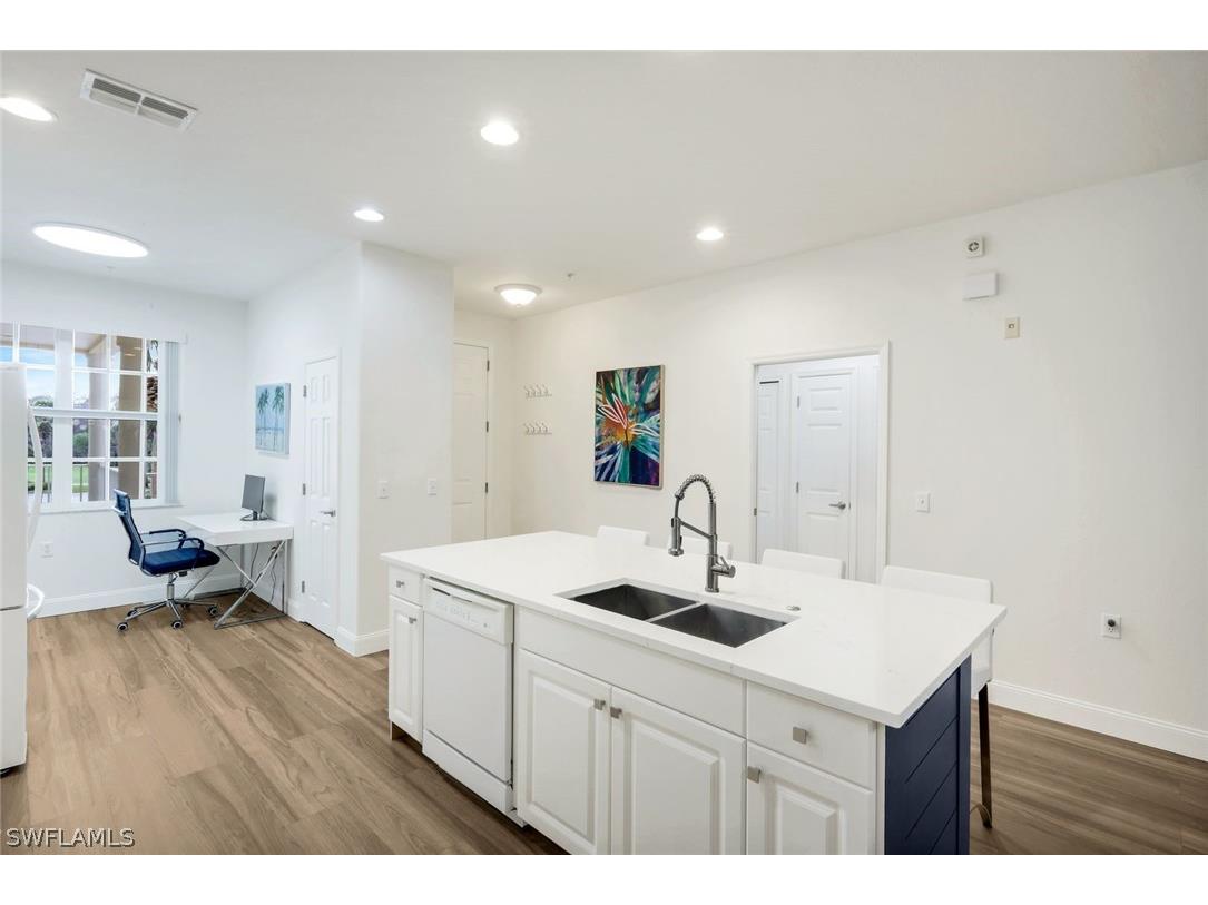 4843 Hampshire Court #105 Naples FL 34112 226010173 image11