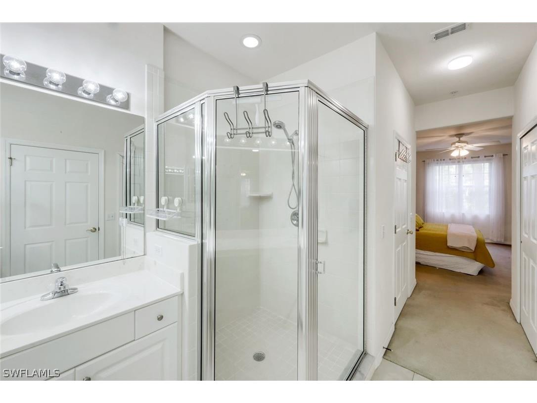 4843 Hampshire Court #105 Naples FL 34112 226010173 image17