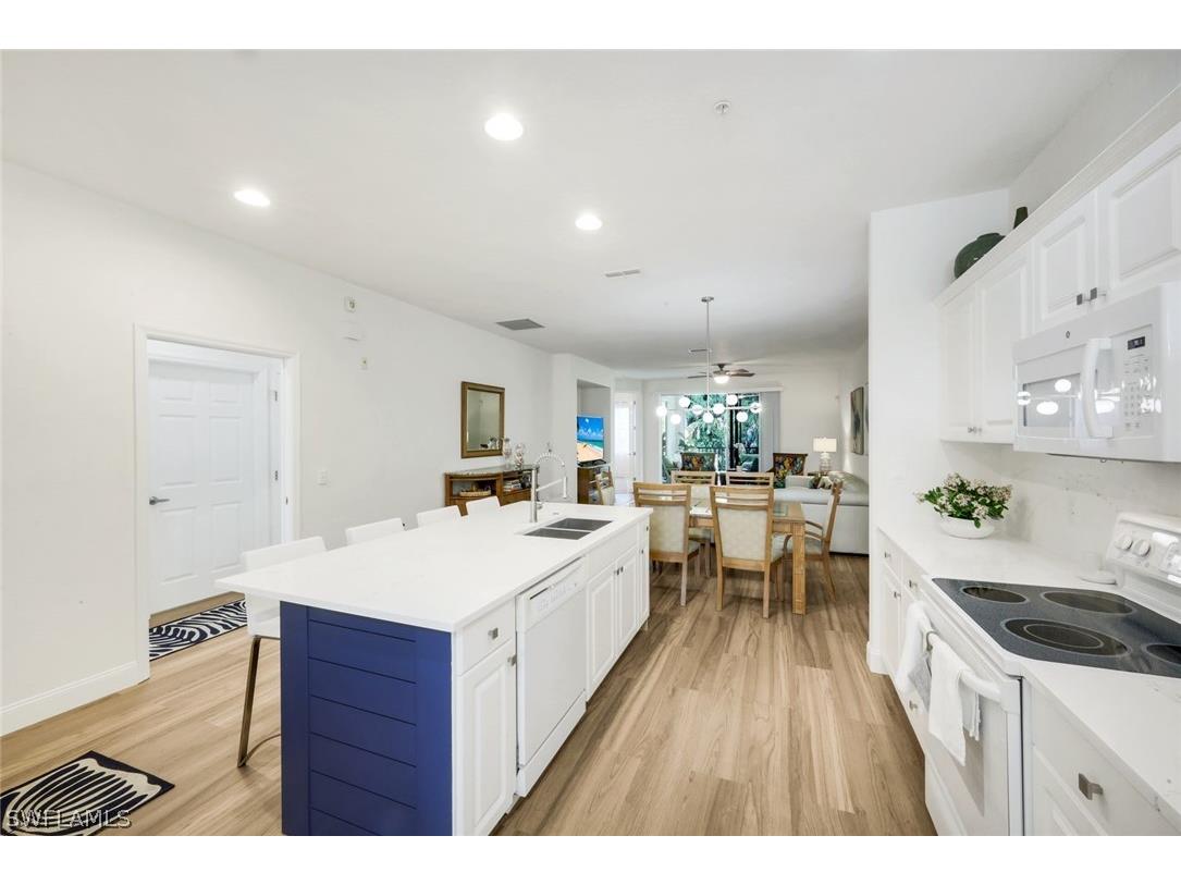 4843 Hampshire Court #105 Naples FL 34112 226010173 image7