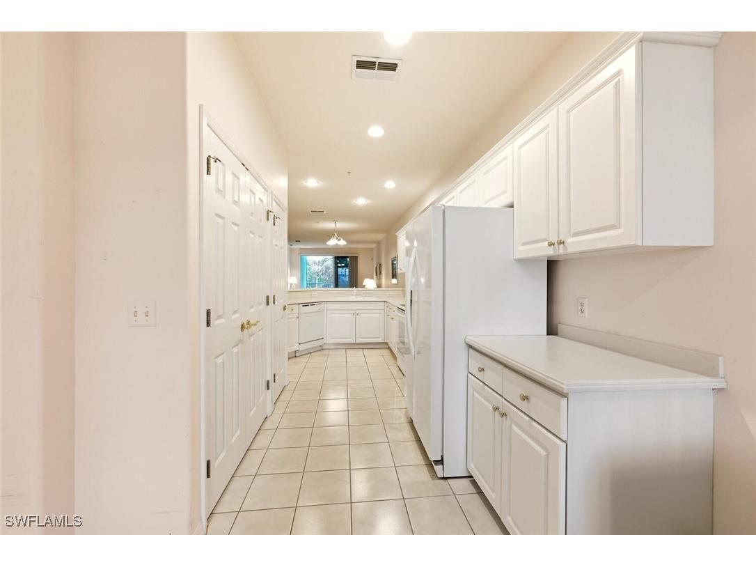 4843 Hampshire Court #106 Naples FL 34112 226003636 image4