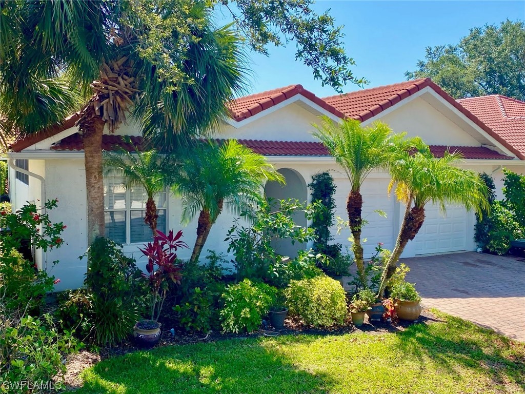 4846 Europa Drive Naples FL 34105 223036179 image1