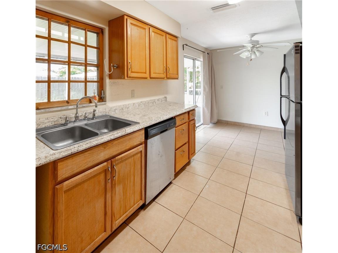 4848 Ipswitch Court Fort Myers FL 33907 2026017597 image5