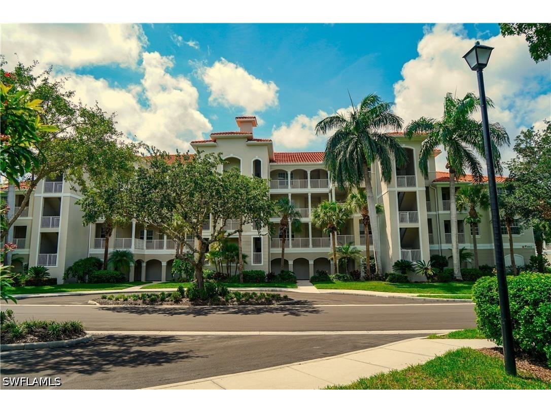 4853 Hampshire Court #105 Naples FL 34112 226023161 image1