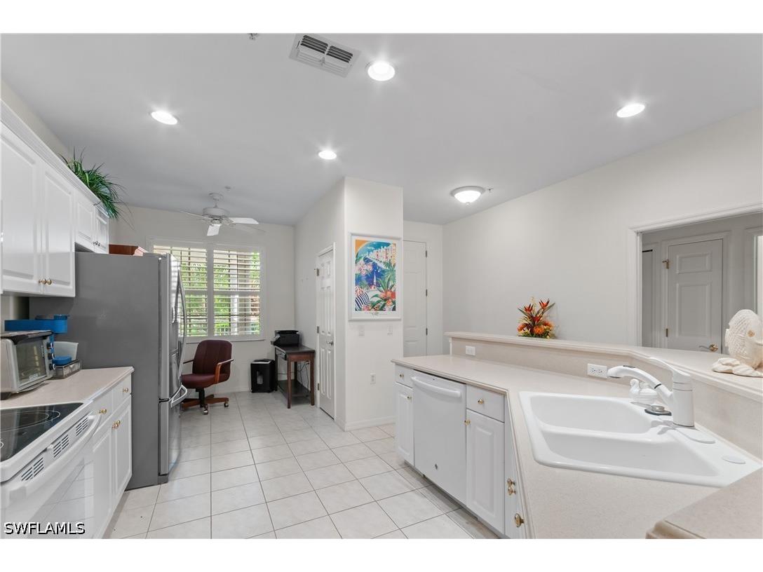 4853 Hampshire Court #105 Naples FL 34112 226023161 image6