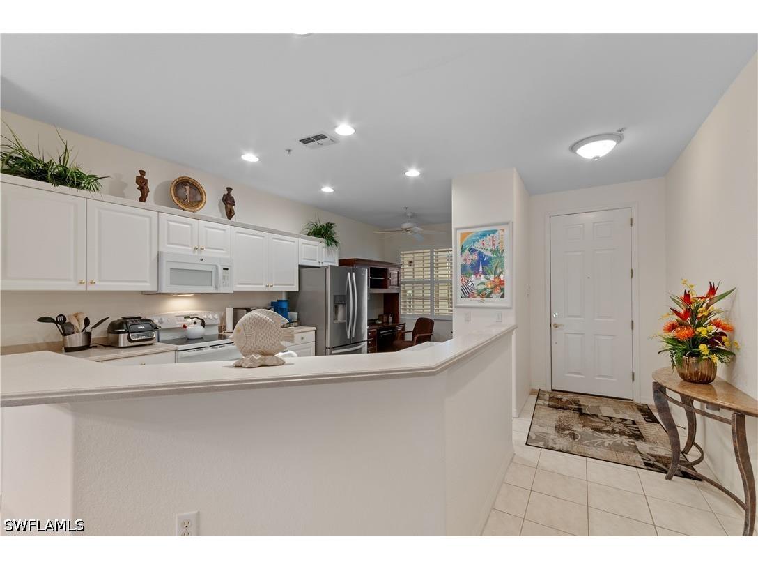 4853 Hampshire Court #105 Naples FL 34112 226023161 image8