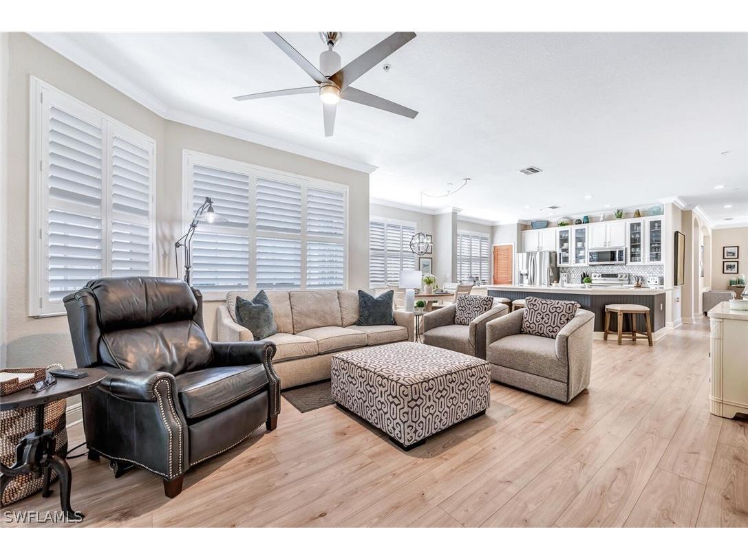 4853 Hampshire Court #107 Naples FL 34112 224045830 image1