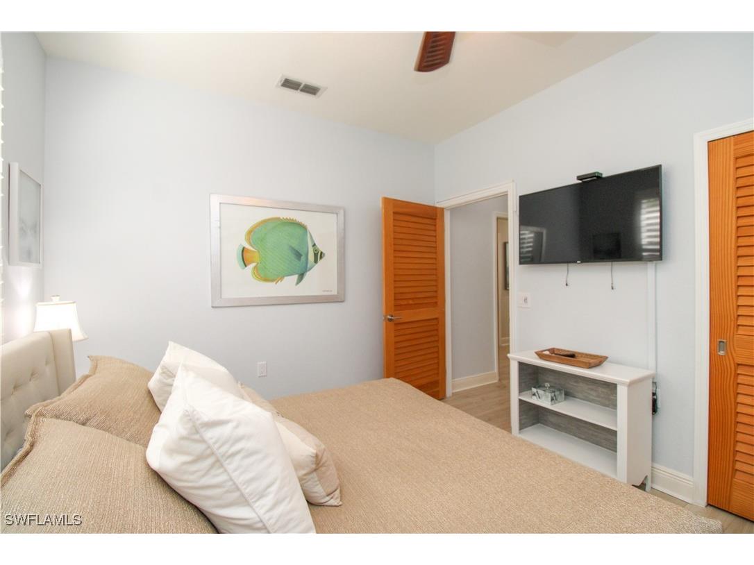 4853 Hampshire Court #107 Naples FL 34112 225071879 image11