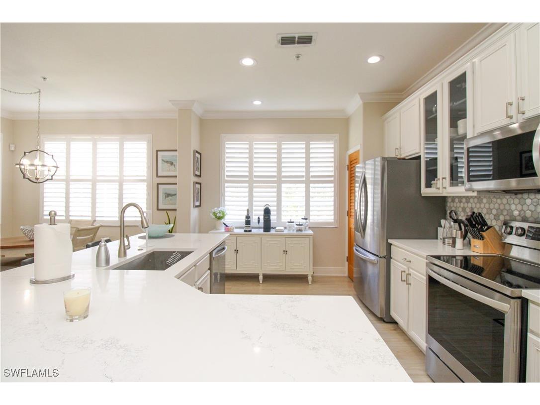 4853 Hampshire Court #107 Naples FL 34112 225071879 image16