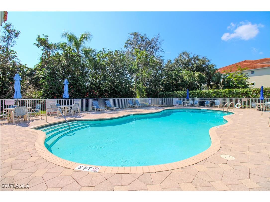 4853 Hampshire Court #107 Naples FL 34112 225071879 image2