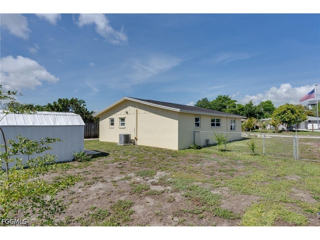 4855 West Drive Fort Myers FL 33907 2026020946 image25