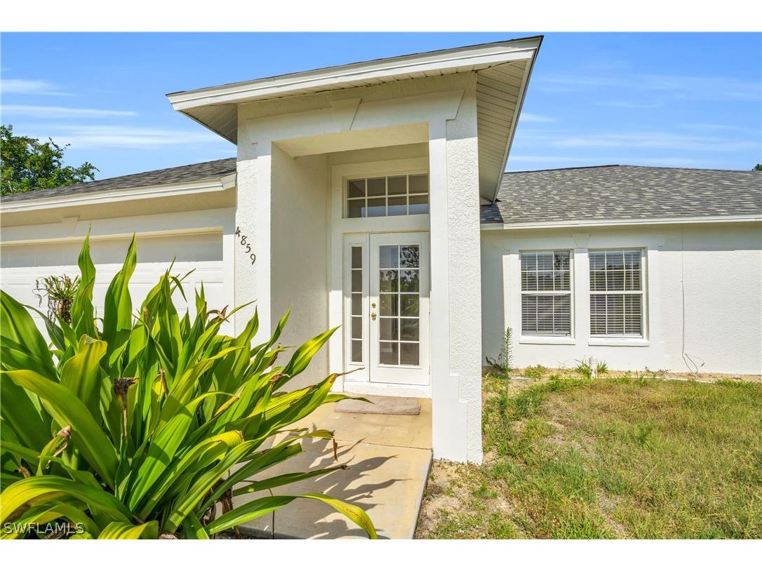 4859 22nd Street NE Naples FL 34120 224046399 image1