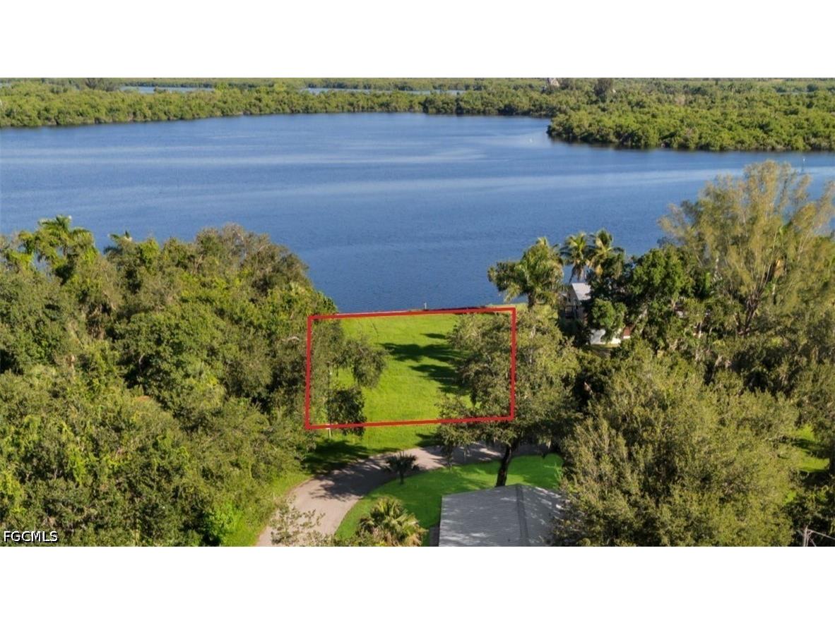 4859 E Riverside Drive Fort Myers FL 33905 2026014831 image2