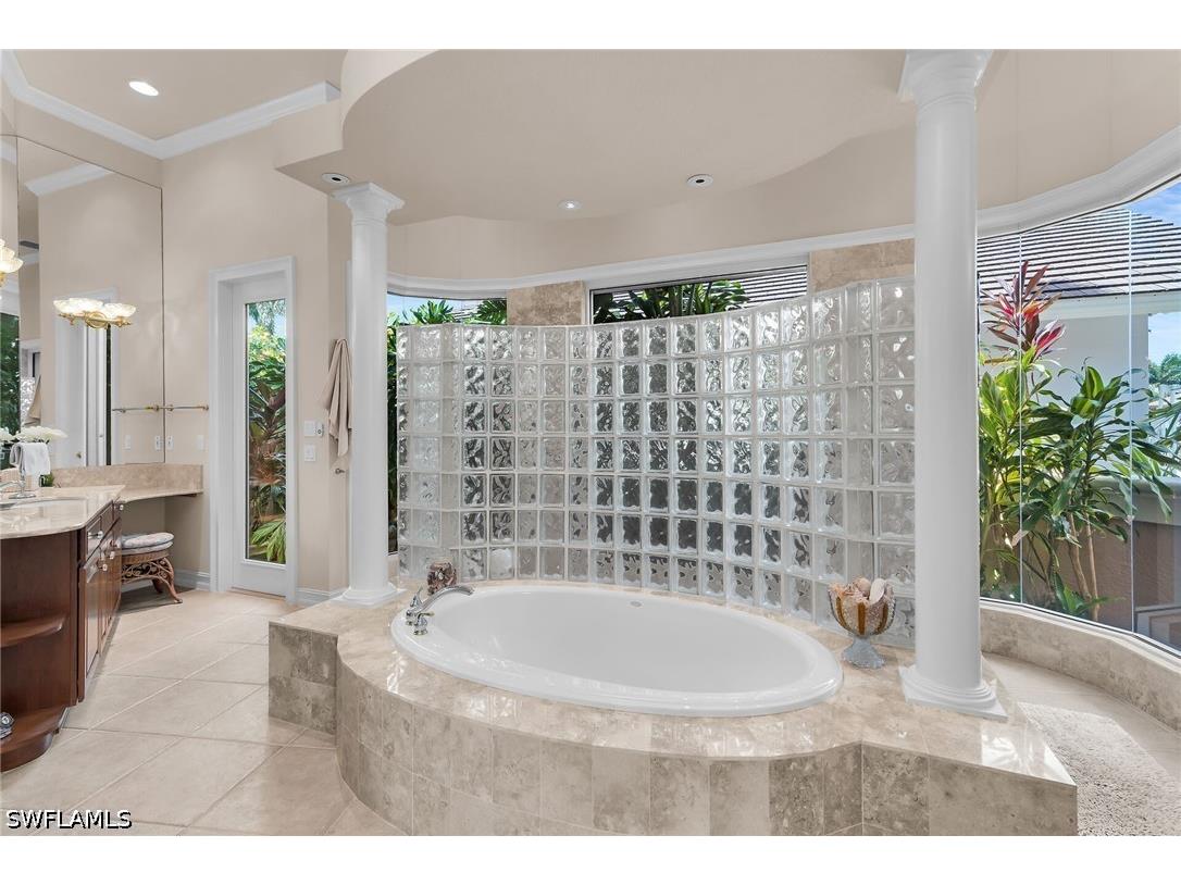 486 Clifton Court Marco Island FL 34145 226023103 image17
