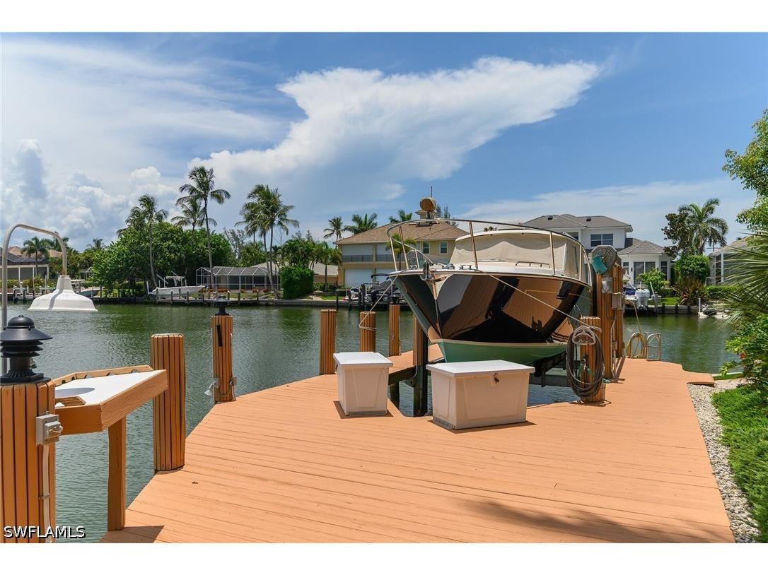 486 Clifton Court Marco Island FL 34145 226023103 image40