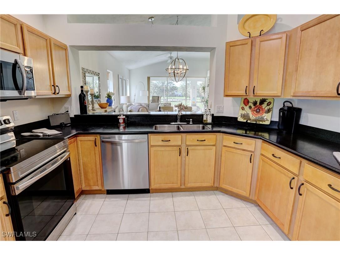 486 Edgemere Way E #2 Naples FL 34105 225069890 image13