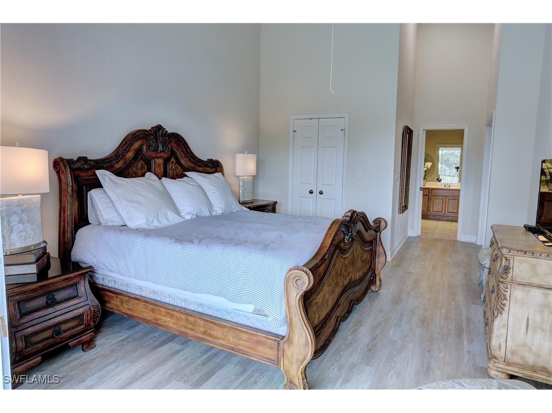 486 Edgemere Way E #2 Naples FL 34105 225069890 image17