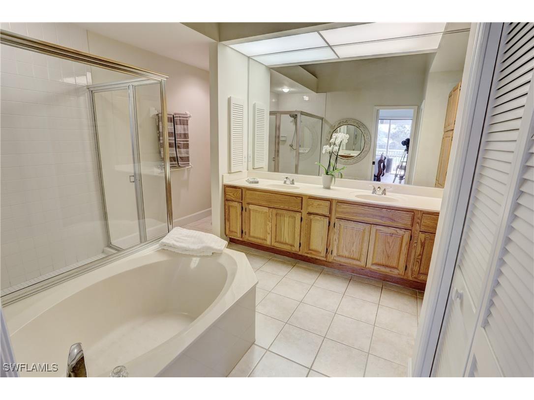 486 Edgemere Way E #2 Naples FL 34105 225069890 image18