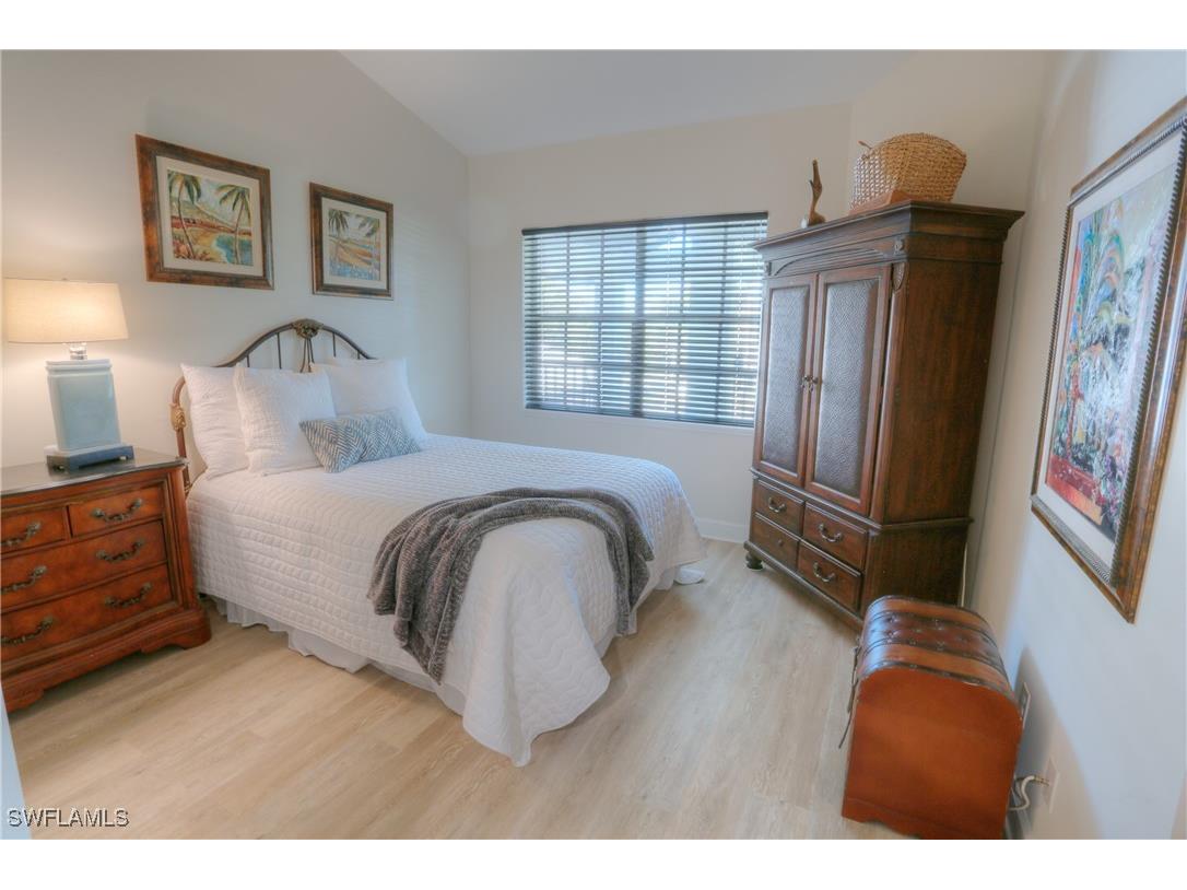 486 Edgemere Way E #2 Naples FL 34105 225069890 image20