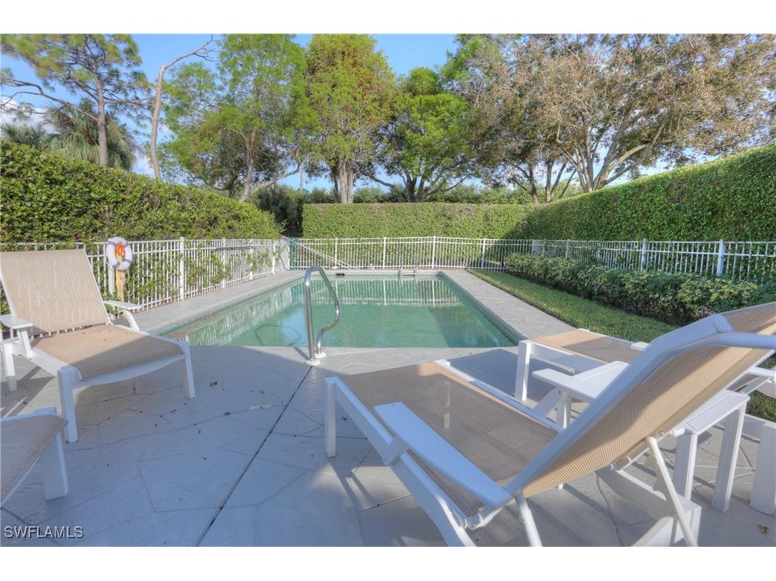 486 Edgemere Way E #2 Naples FL 34105 225069890 image27