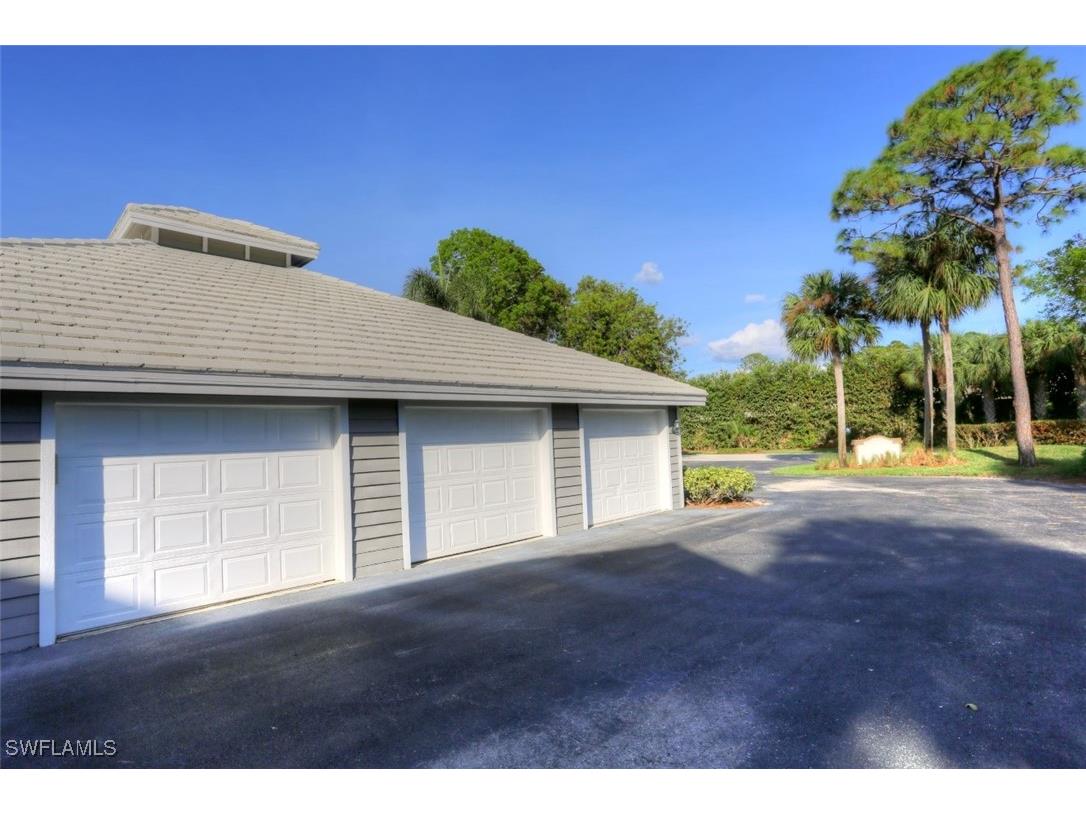 486 Edgemere Way E #2 Naples FL 34105 225069890 image30