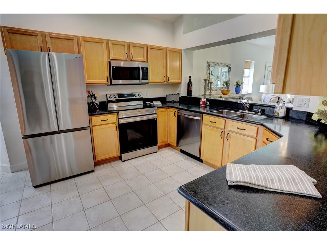 486 Edgemere Way E #2 Naples FL 34105 226007778 image13
