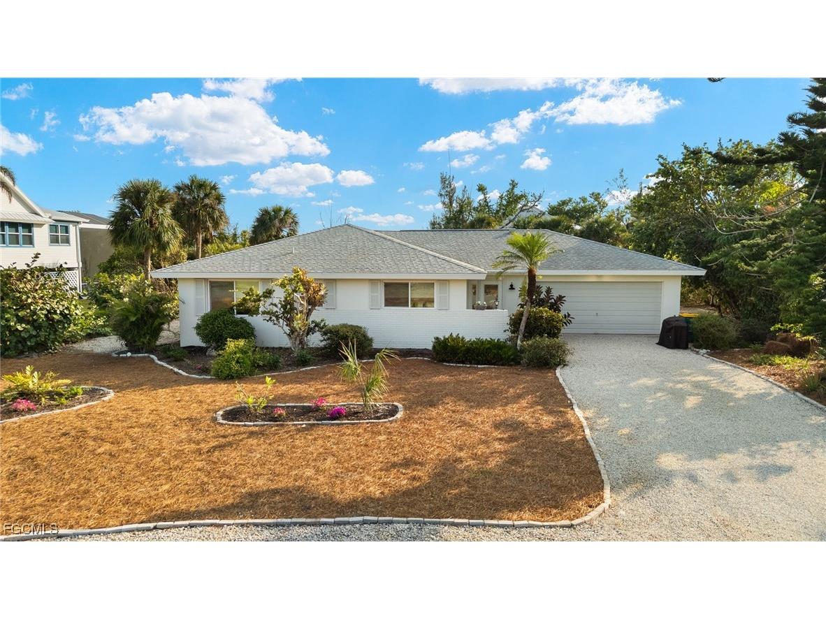 486 Lake Murex Circle Sanibel FL 33957 2025017478 image1