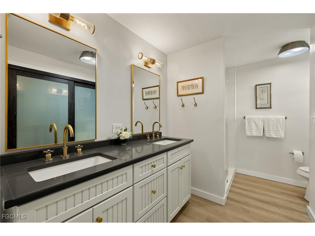 486 Lake Murex Circle Sanibel FL 33957 2025017478 image21