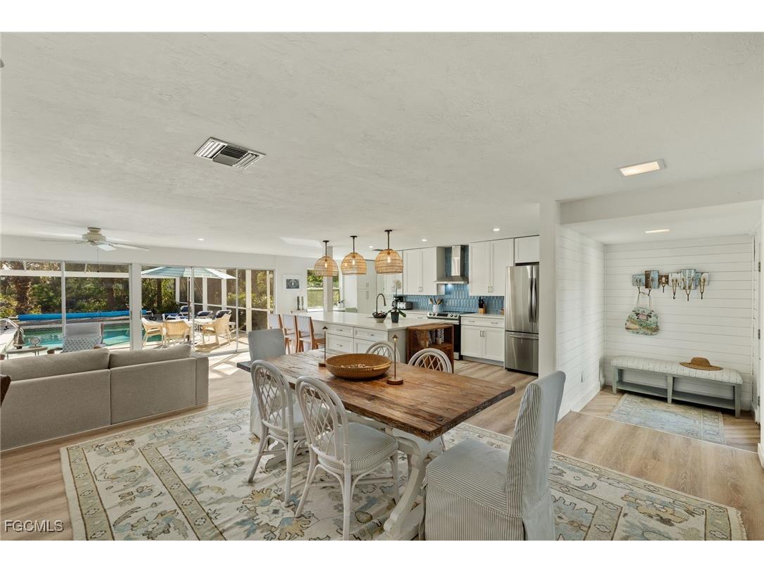 486 Lake Murex Circle Sanibel FL 33957 2025017478 image4