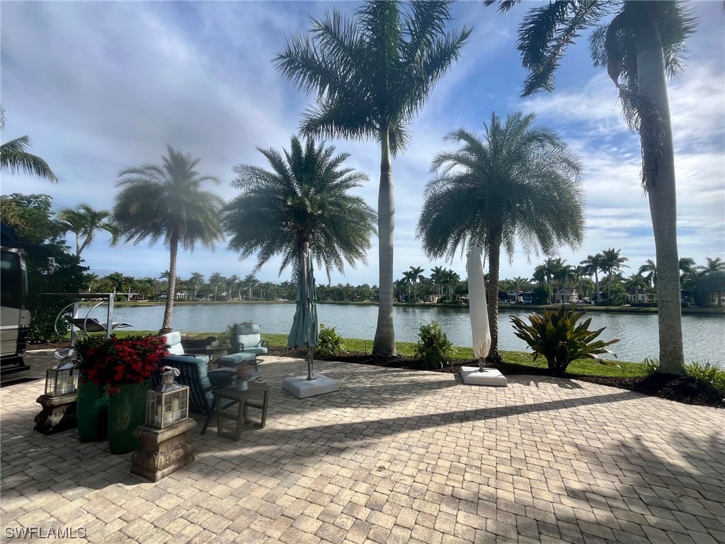 4860 Carriage Court Naples FL 34114 224008629 image1