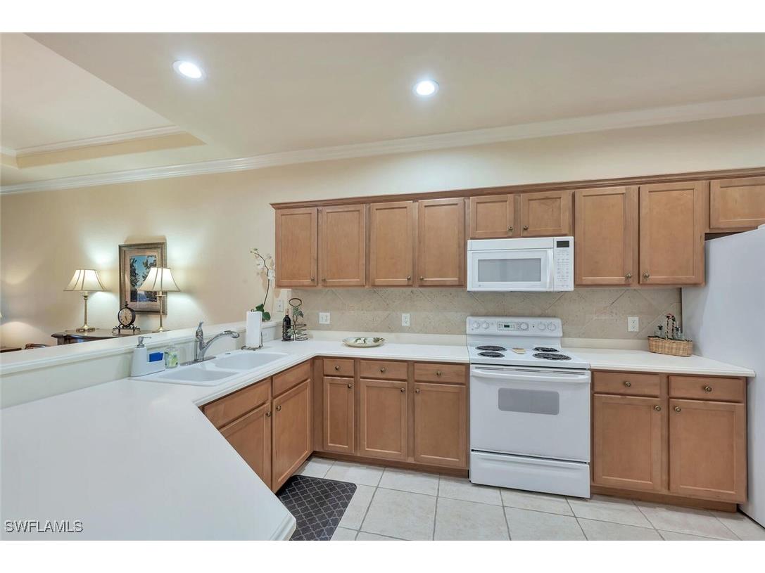 4863 Hampshire Court #305 Naples FL 34112 225074150 image10