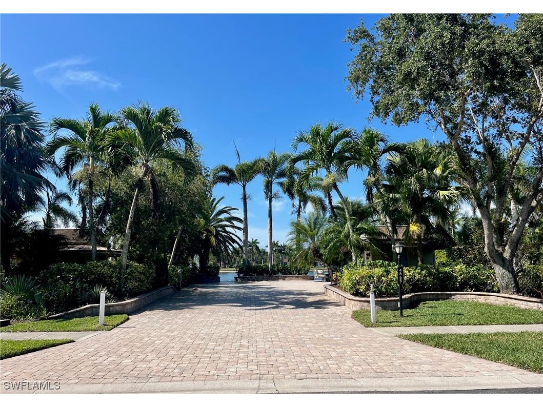 4865 Southern Breeze Drive Naples FL 34114 223039726 image1