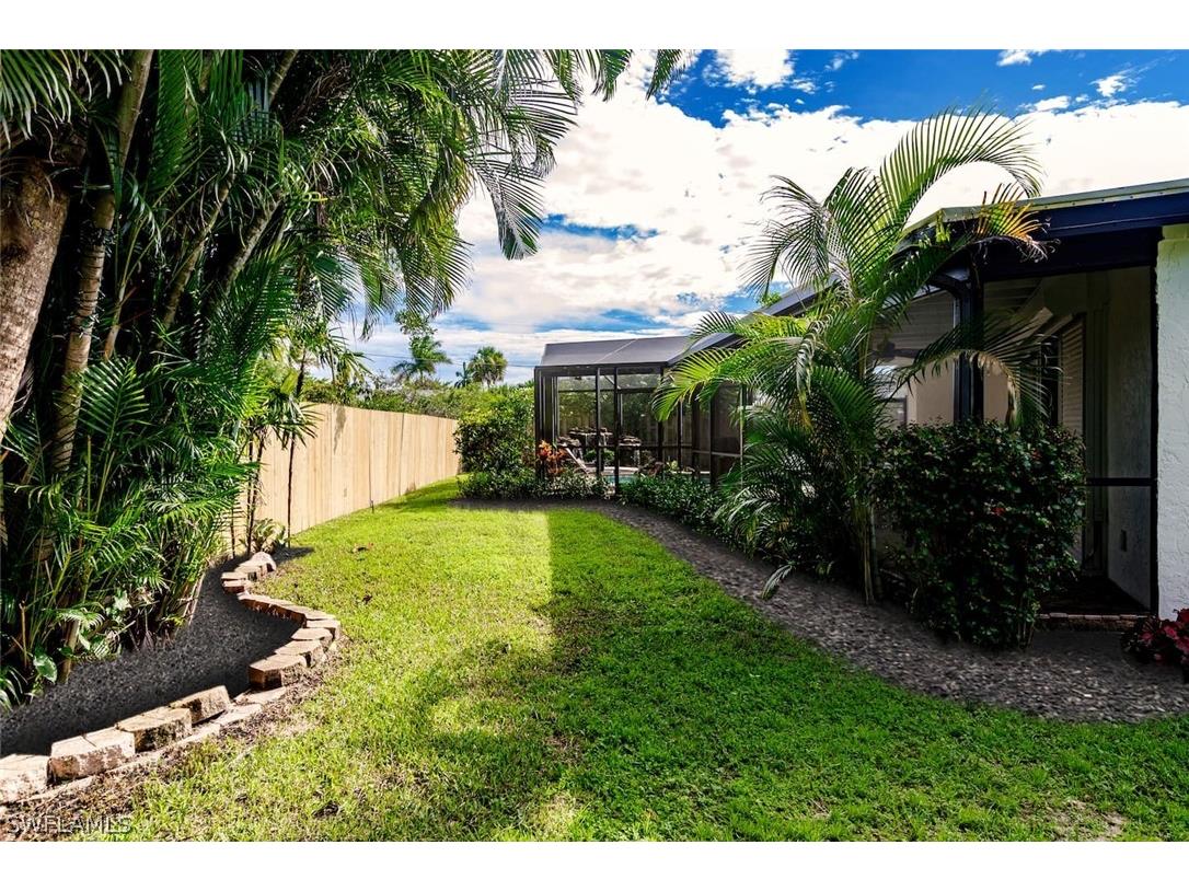 4866 Tahiti Lane Naples FL 34112 226007477 image2