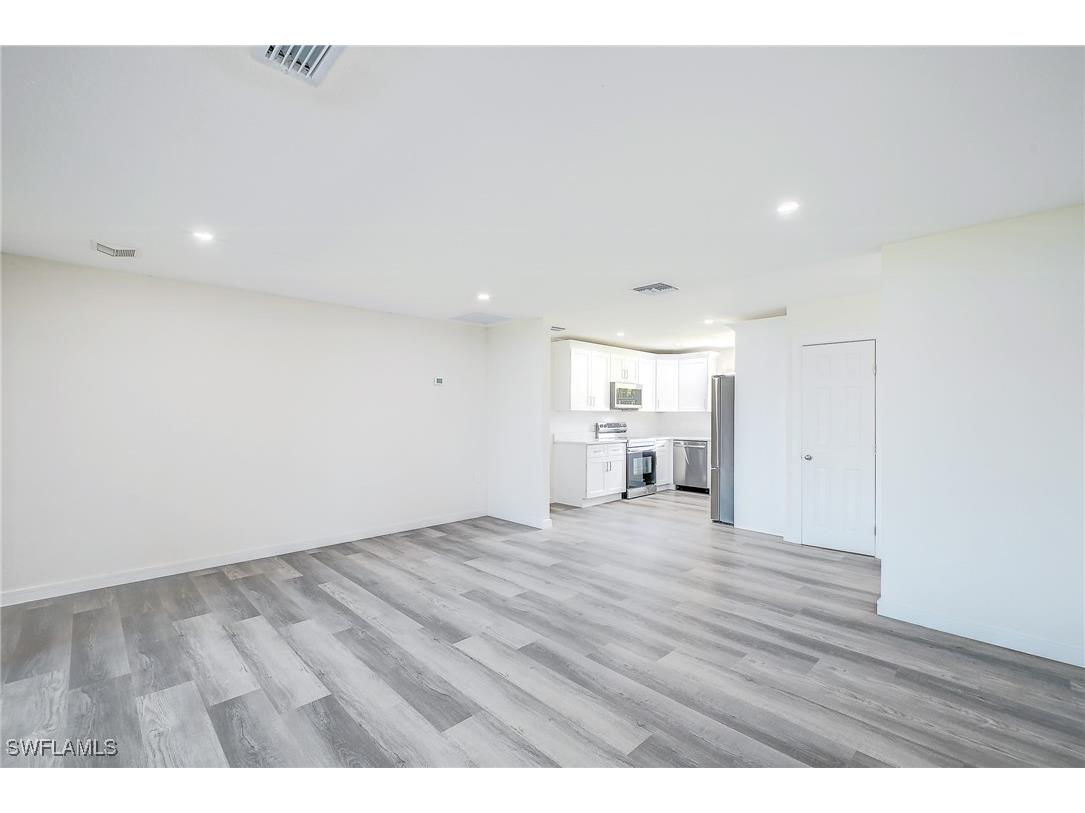 4867 E Riverside Drive Fort Myers FL 33905 225084481 image12