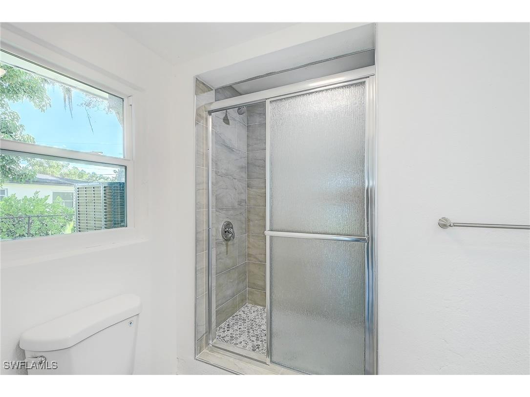 4867 E Riverside Drive Fort Myers FL 33905 225084481 image18