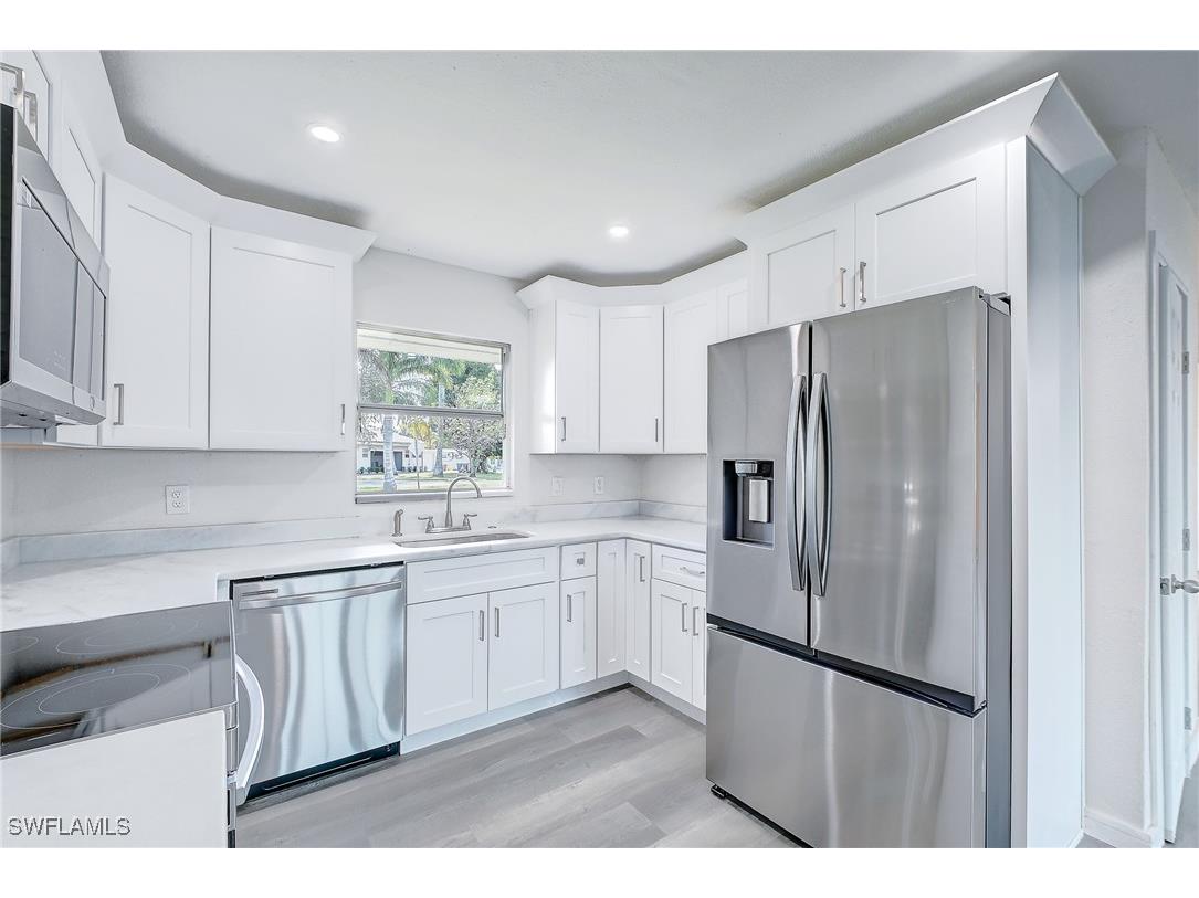 4867 E Riverside Drive Fort Myers FL 33905 225084481 image4