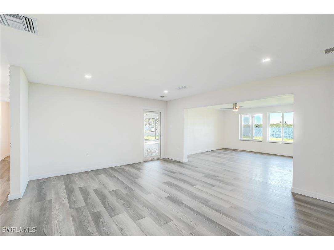 4867 E Riverside Drive Fort Myers FL 33905 225084481 image6