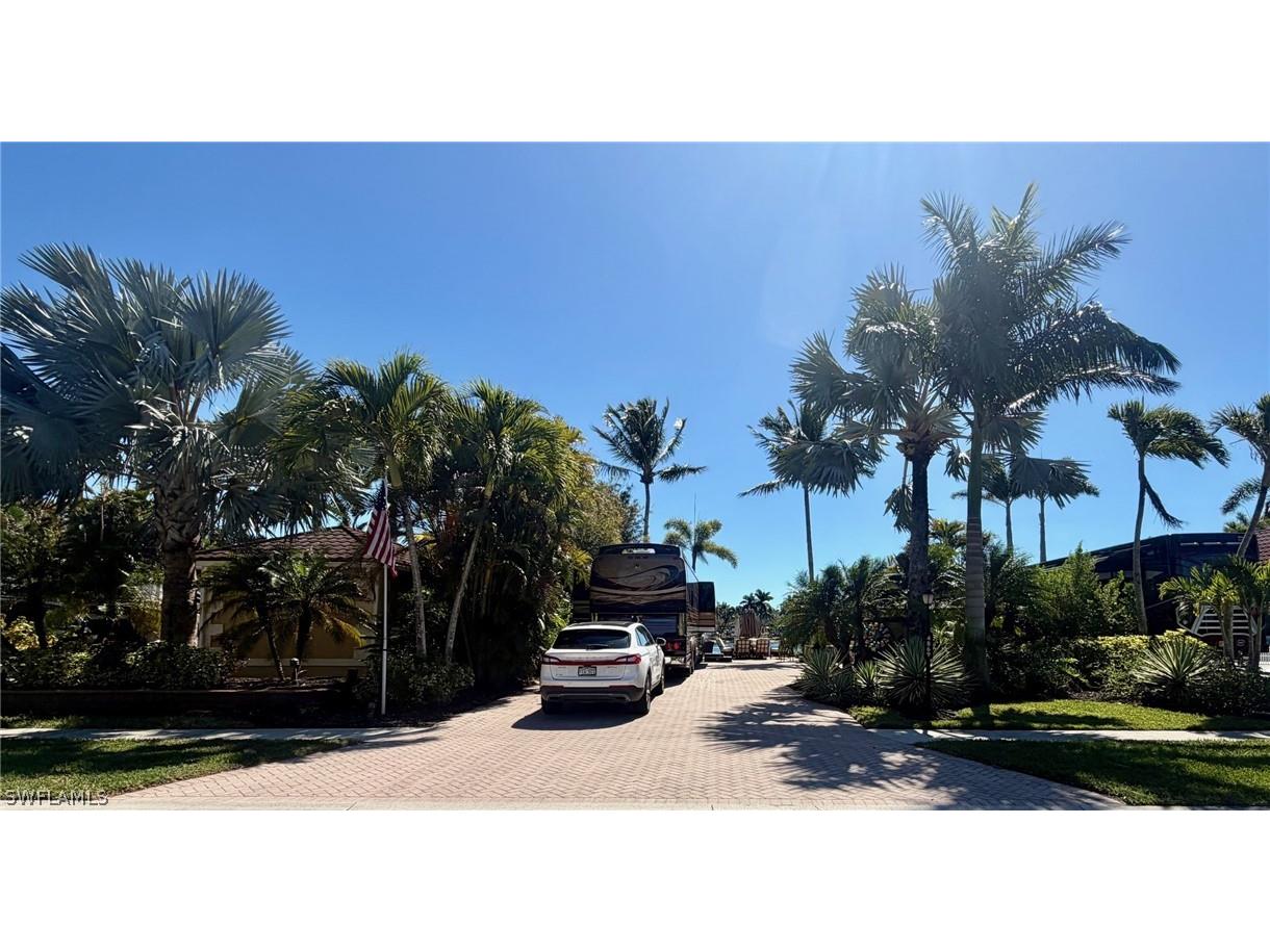 4869 Southern Breeze Drive Naples FL 34114 226010279 image2