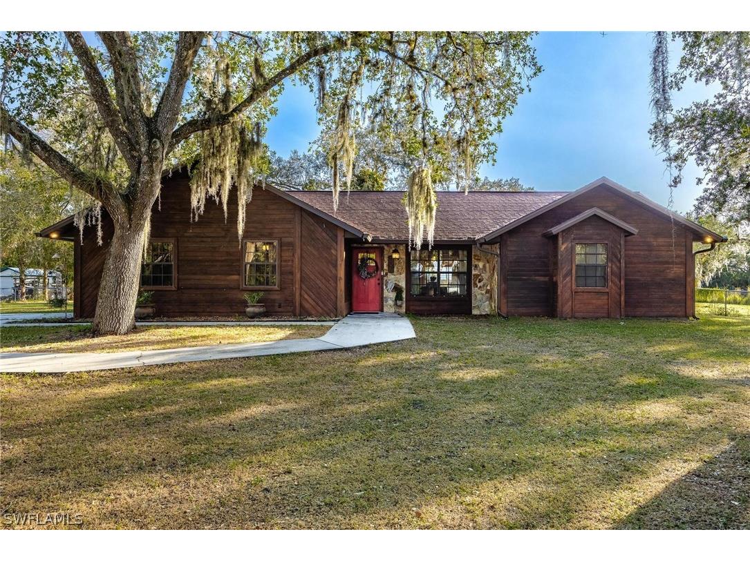 487 8th Avenue Labelle FL 33935 222087367 image1
