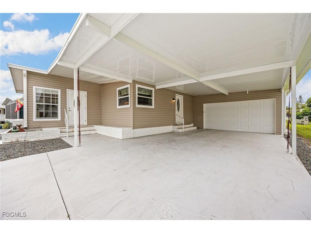 487 Jacklin Lane North Fort Myers FL 33903 2025011814 image2