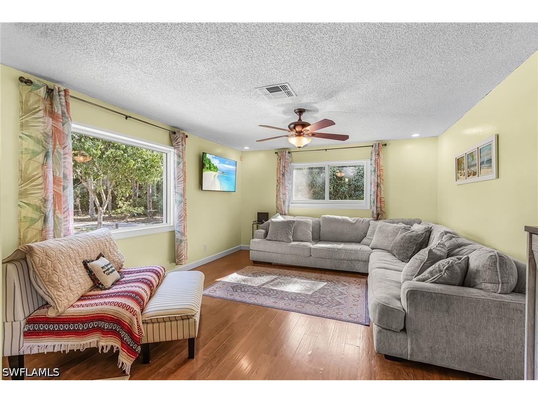 4870 Hawthorn Woods Way Naples FL 34116 226015413 image8