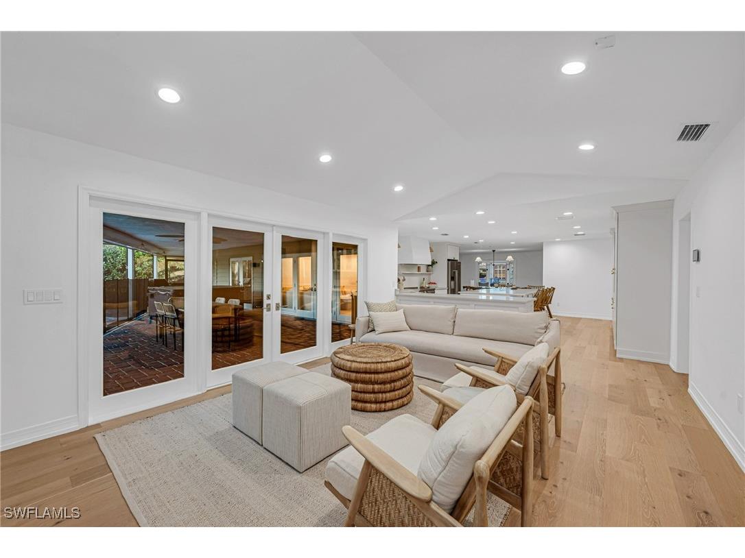 4870 Whispering Pine Way Naples FL 34103 225084801 image8