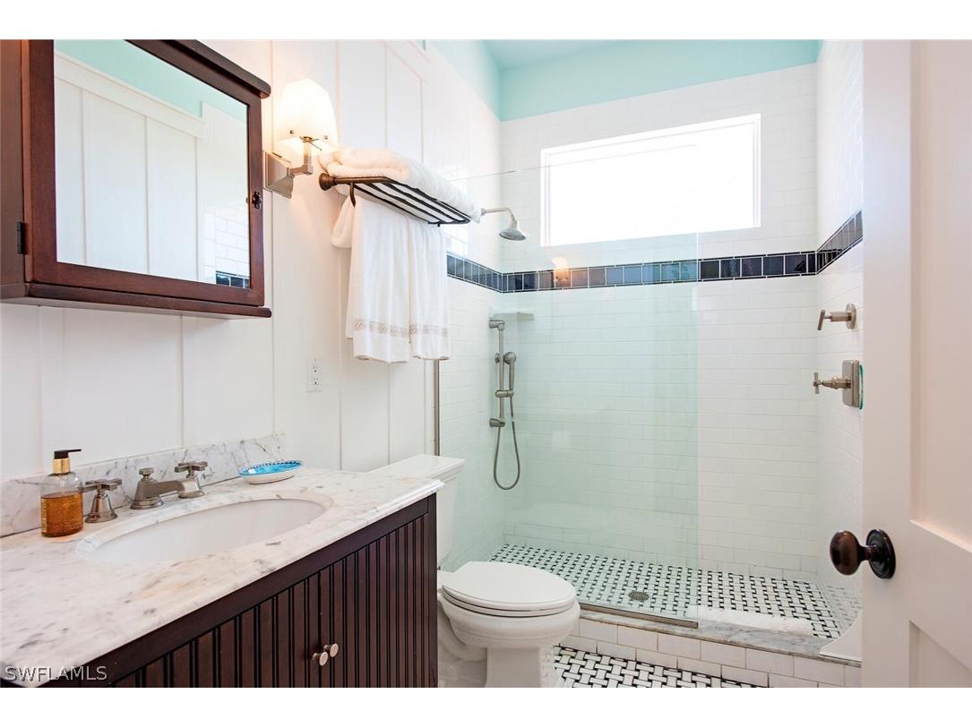 4875 Whispering Pine Way Naples FL 34103 226006440 image27