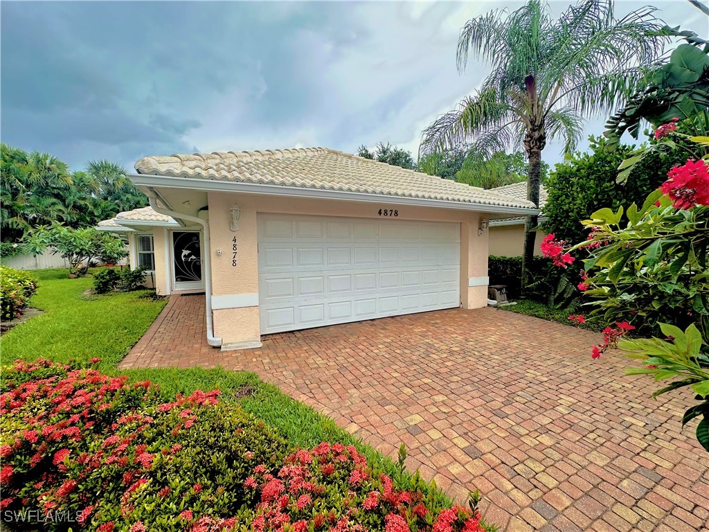 4878 Europa Drive Naples FL 34105 225061125 image1