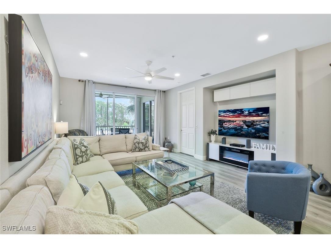 4883 Hampshire Court #102 Naples FL 34112 225067955 image1