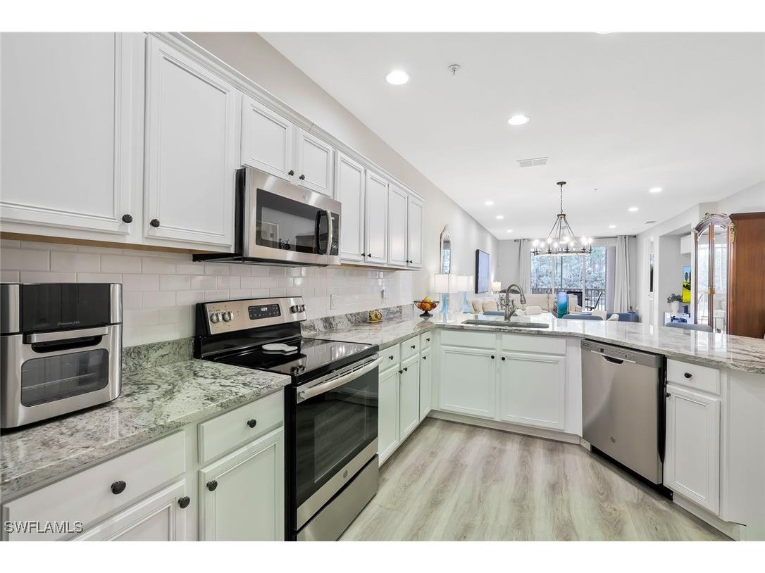 4883 Hampshire Court #102 Naples FL 34112 225067955 image4