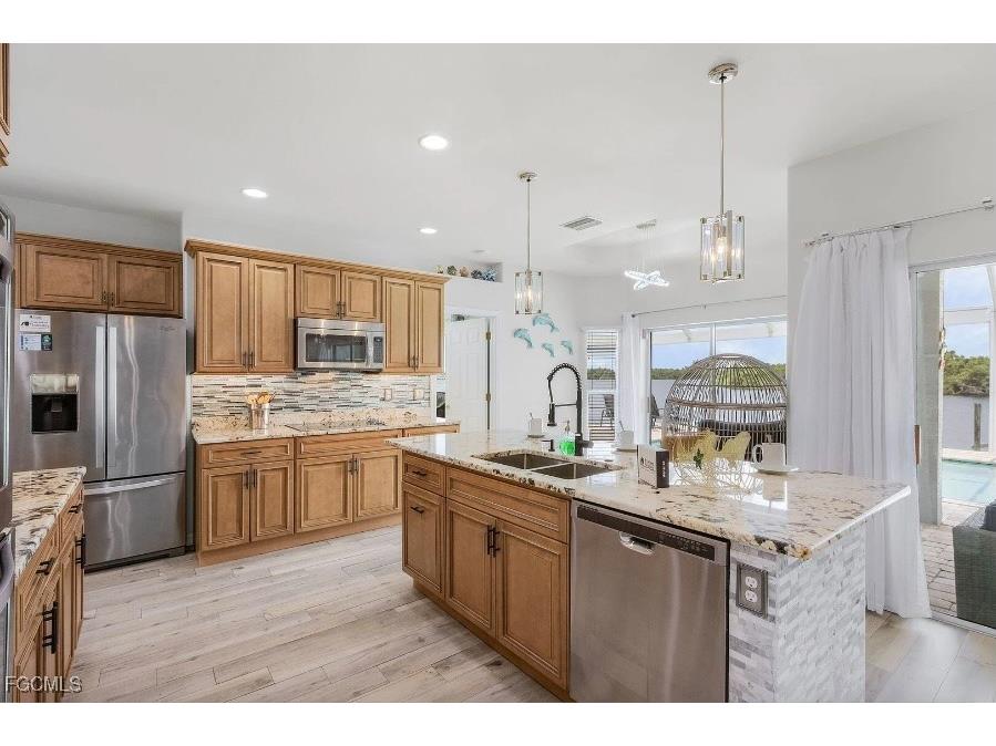 4885 E Riverside Drive Fort Myers FL 33905 2025020847 image11