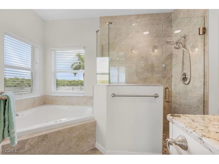 4885 E Riverside Drive Fort Myers FL 33905 2025020847 image21