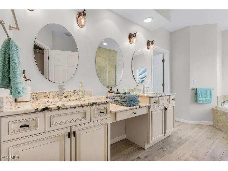 4885 E Riverside Drive Fort Myers FL 33905 2025020847 image22